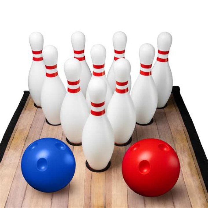Are bowling pins called skittles?