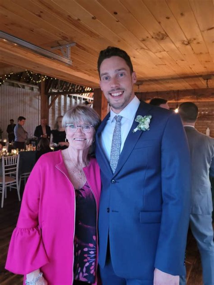 Are Brett Gallant and Jocelyn Peterman married?