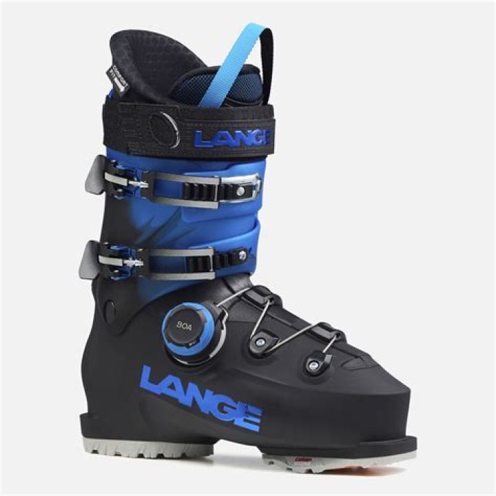 Are Lange boots moldable?