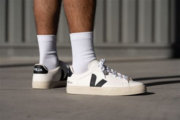 Are Vejas unisex?