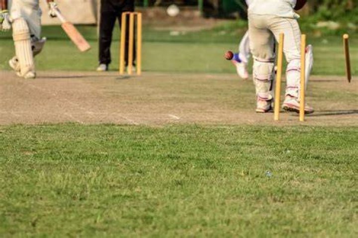 Are yorkers hard to bowl?