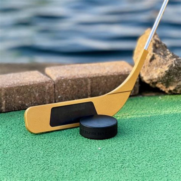 Are you allowed to putt with a different ball?