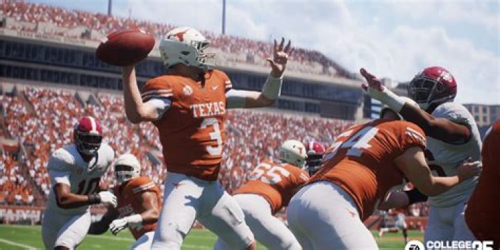 Can 2 offensive players touch a forward pass?