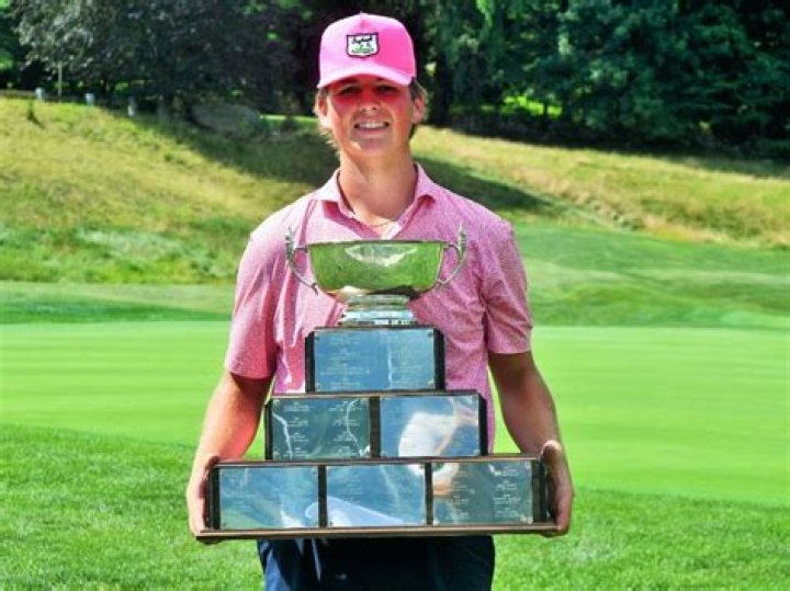 Can a junior golfer win money?