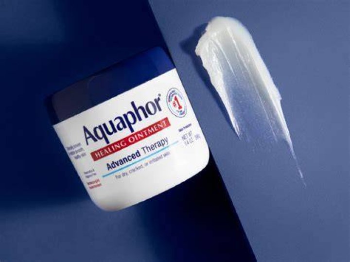 Can Aquaphor be used on open wound?