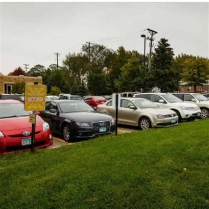 Can freshman have cars at Denison?