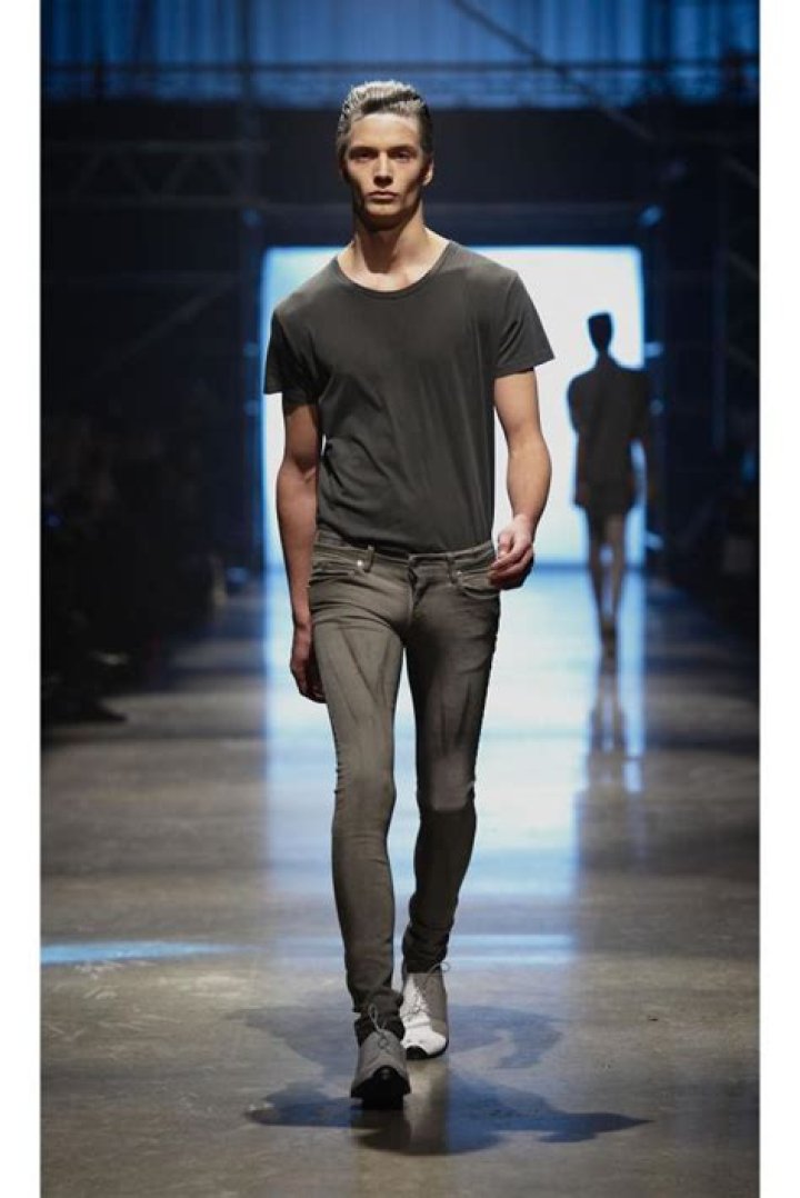 Can guys wear jeggings?