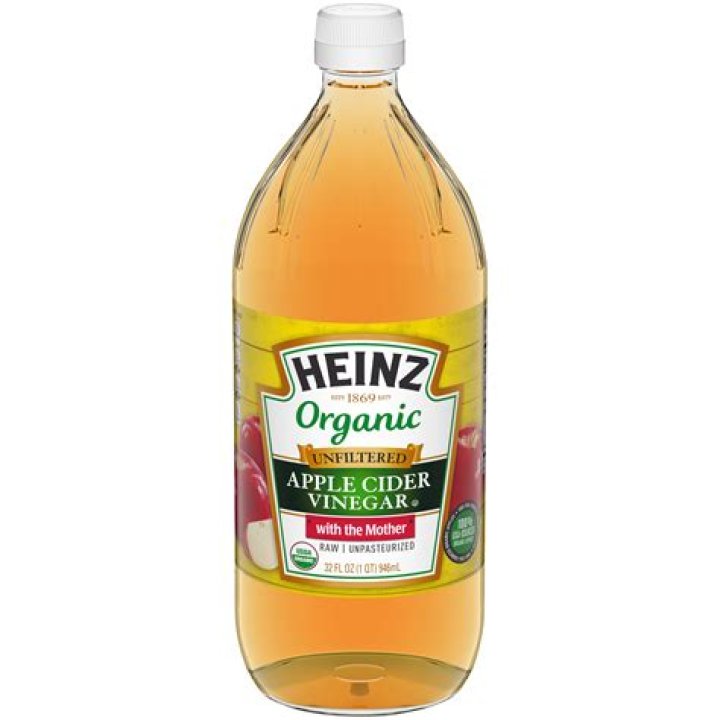 Can I mix apple cider vinegar with rose water?