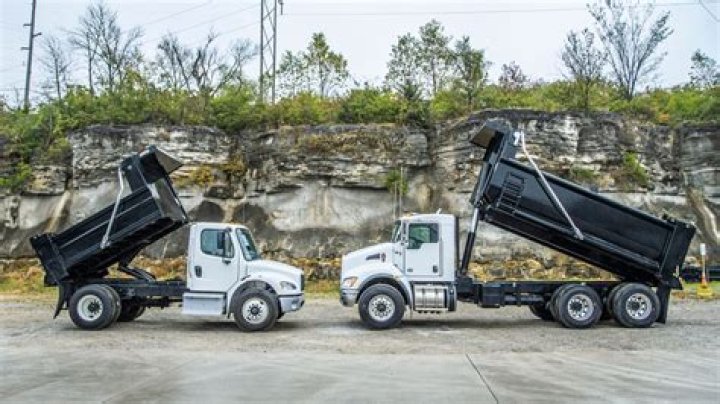 Can I use 7.75 trucks on a 8 deck?