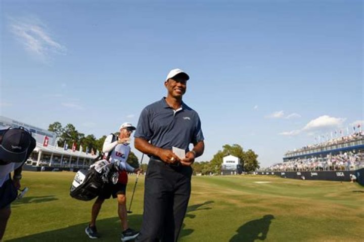 Can Tiger Woods dunk?