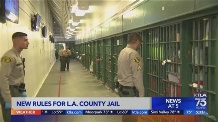 Can you go to jail for a civil lawsuit?