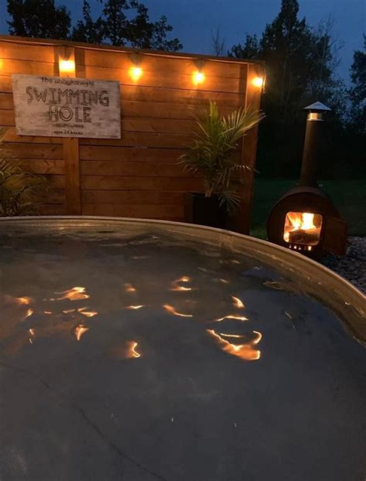 Can you insulate a swimming pool?