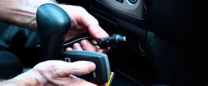 Can you jumpstart a car through the cigarette lighter?