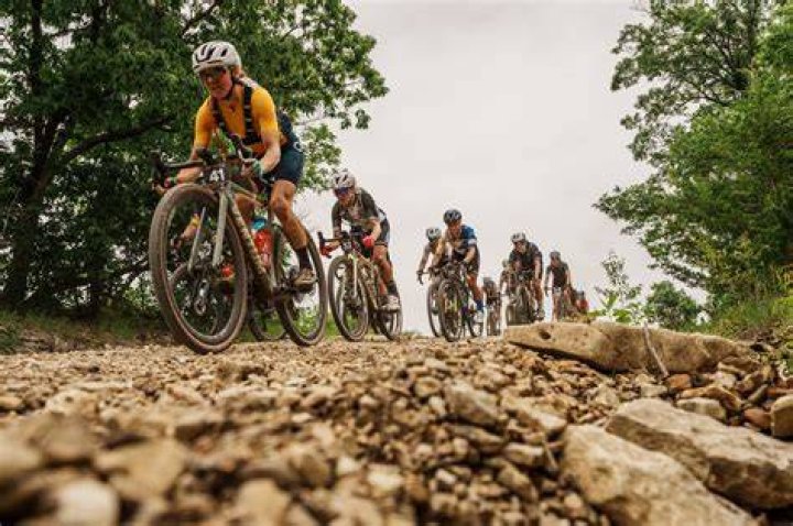 Can you race on a hybrid bike?