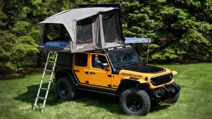 Can you sit on Jeep roof?