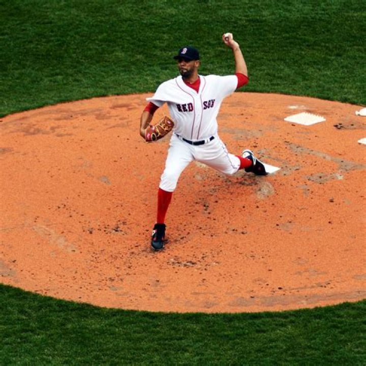 Can you step off and fake a throw to first?