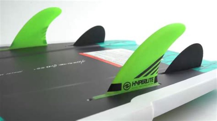 Can you surf with 2 fins?