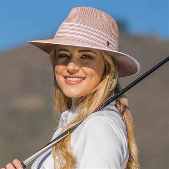 Can you wear a straw hat golfing?
