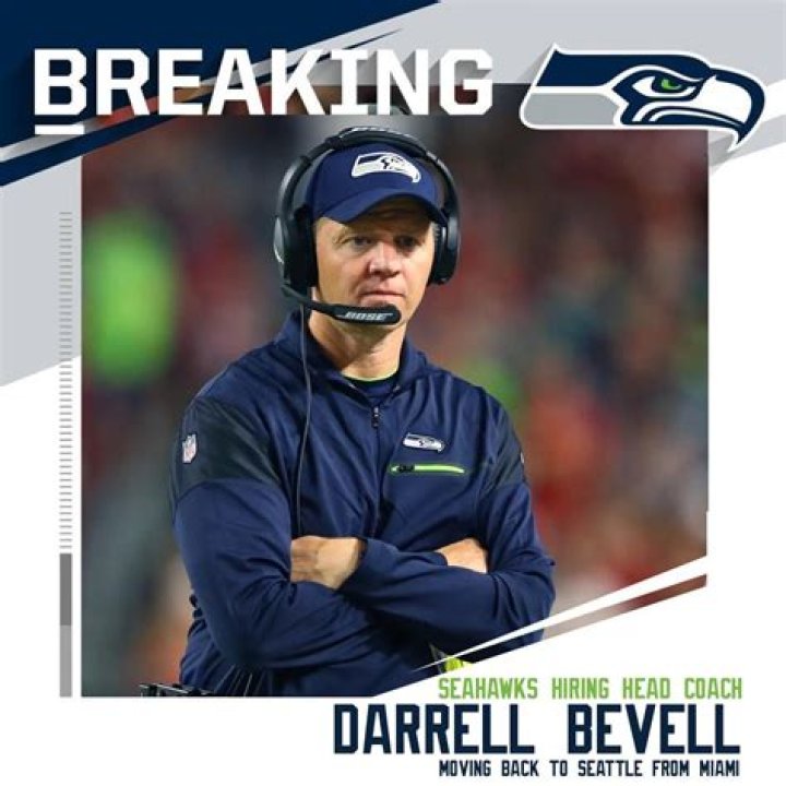 Did Darrell Bevell play in the NFL?