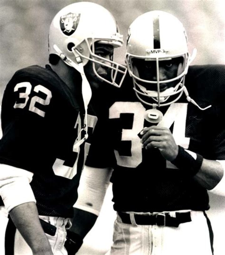 Did Marcus Allen and Bo Jackson play on the same team?