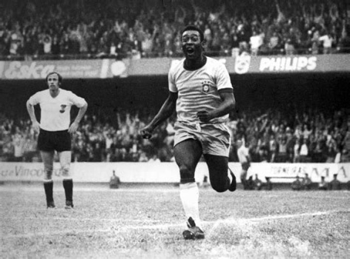 Did Pele play in the Premier League?
