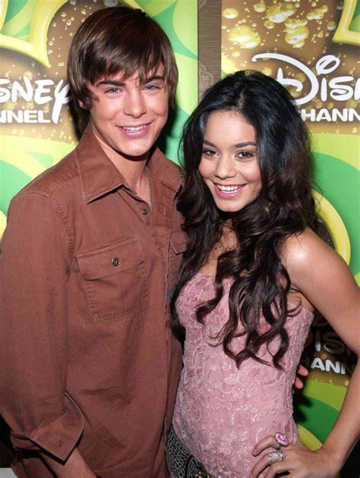 Did Vanessa and Zac date in hsm2?