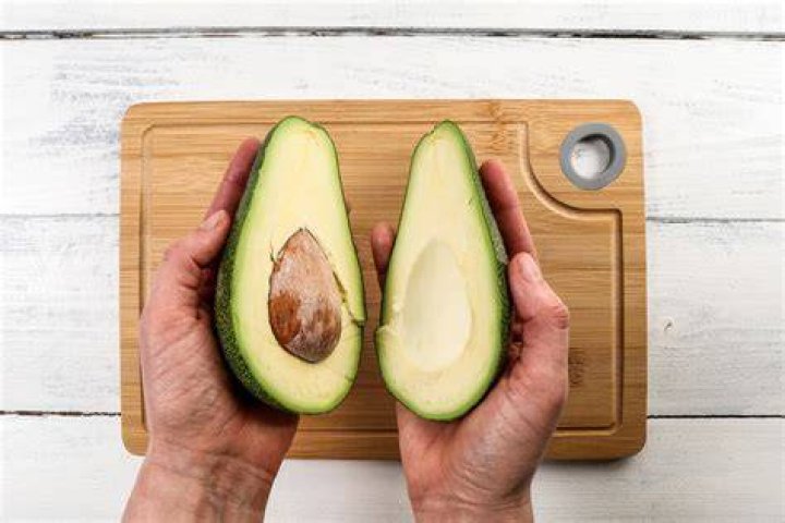Do avocados ripen faster in the sun?