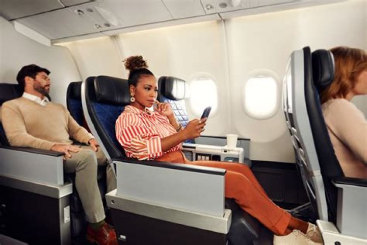 Do delta main cabin seats recline?