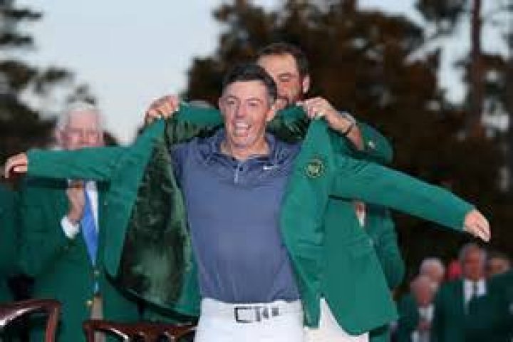 Do golfers keep the Masters green jacket?