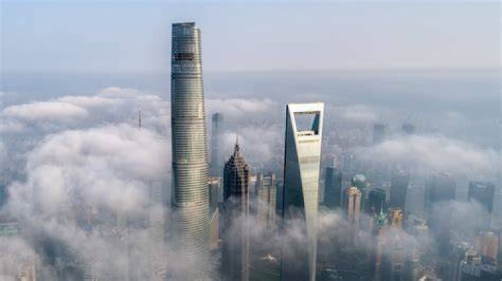 Do tall buildings sway?
