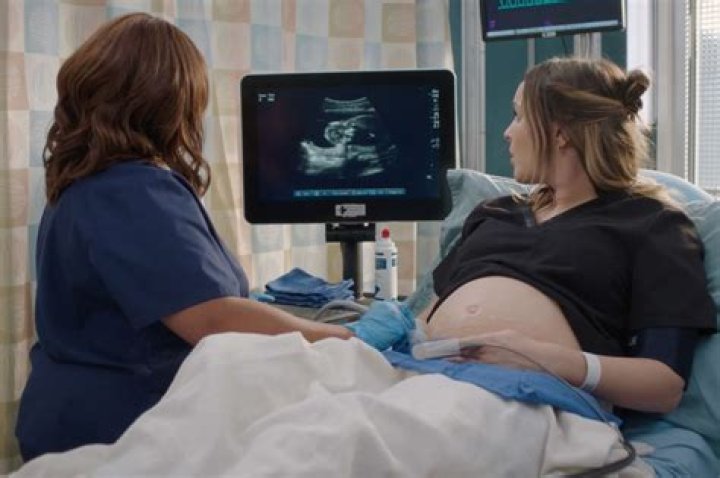 Does Alex and Jo have a baby?