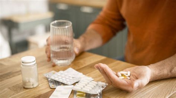 Does food affect amlodipine?