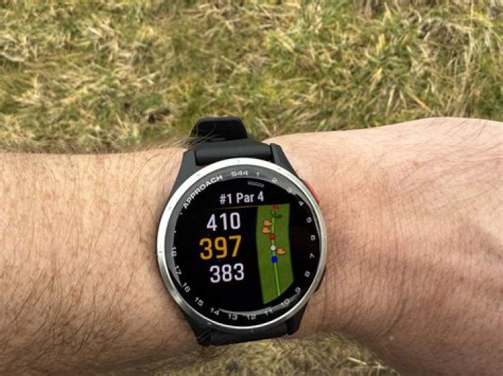 Does Garmin Golf watch tell time?