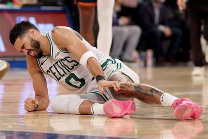 Does getting dunked on hurt?