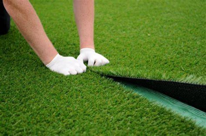 Does Green Bay have artificial turf?