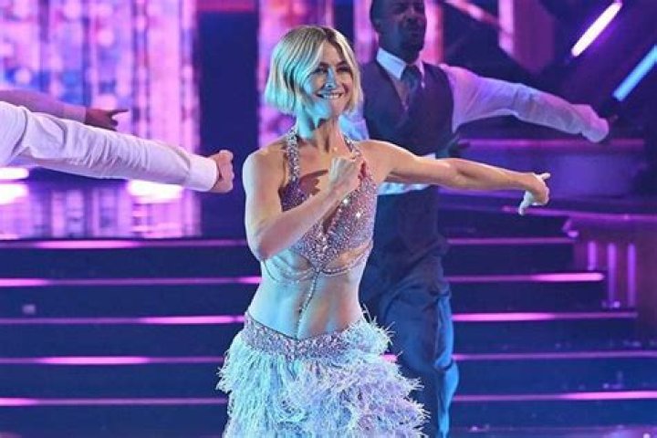 Does Julianne Hough still dance?