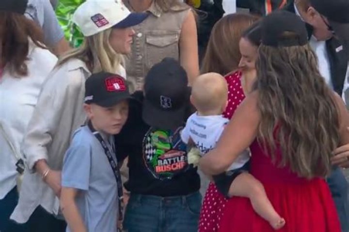 Does Kurt Busch kids?