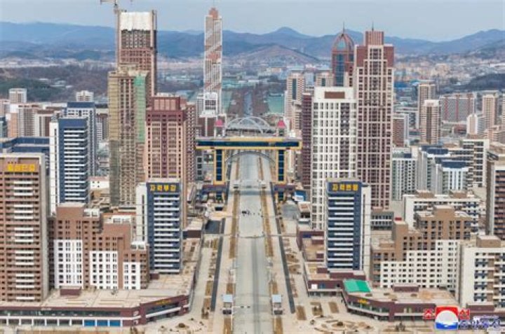 Does North Korea have restaurants?