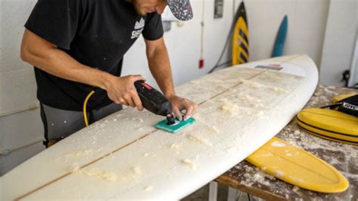 Does turps remove surfboard wax?