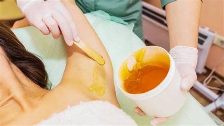 Does waxing darken armpits?