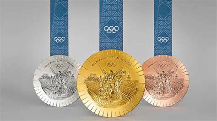 Has Summer McIntosh won any Olympic medals?