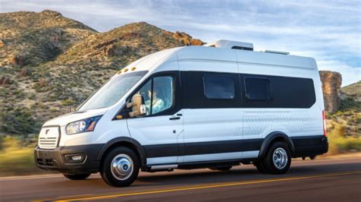 How are Vans supposed to fit?