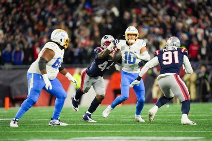 How can the Chargers get in the playoffs?