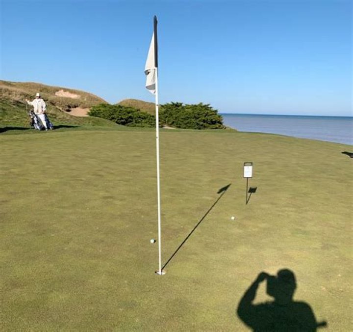 How close is a gimme putt?