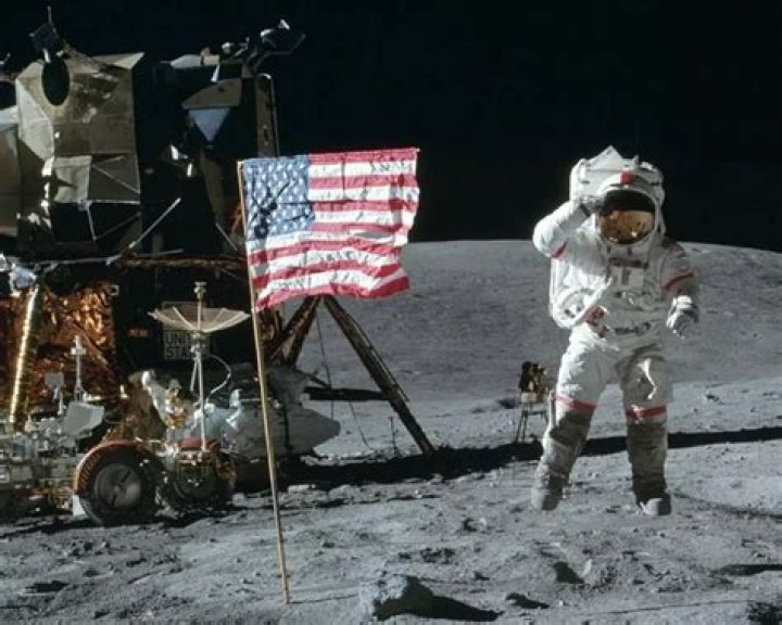 How did Neil Armstrong lose his daughter?