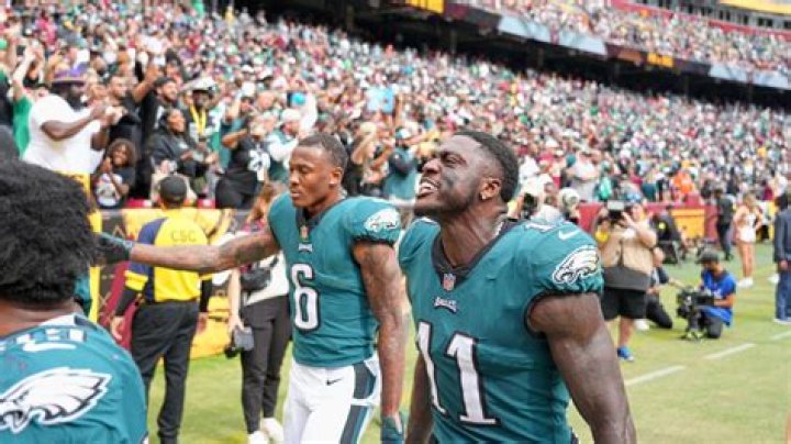 How did the Eagles get A.J. Brown?