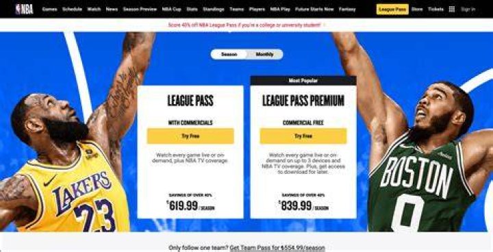 How do I remove a credit card from NBA League Pass?