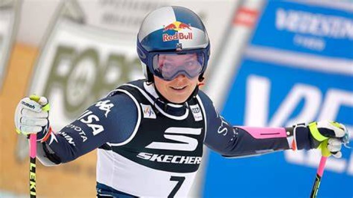 How do pro skiers make money?