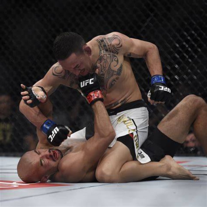 How do UFC fighters train legs?