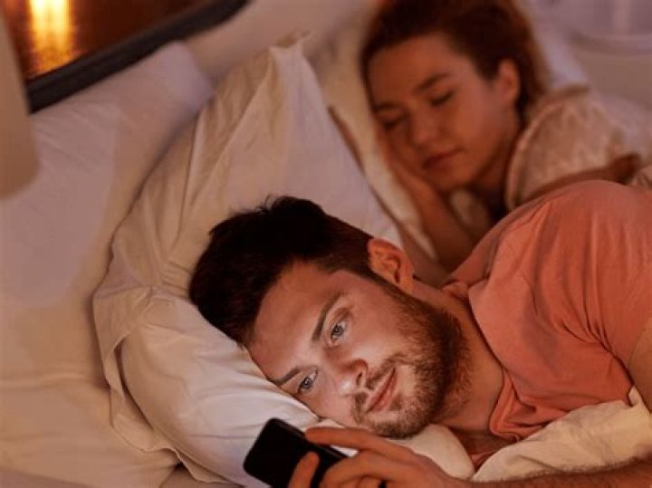 How do you know if your boyfriend is hiding something?
